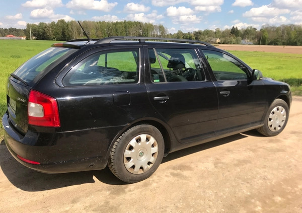 Skoda Octavia cena 15500 przebieg: 401000, rok produkcji 2013 z Zambrów małe 56